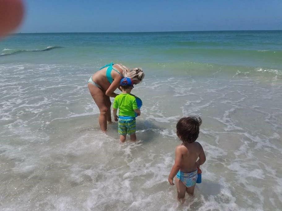The Beach On Longboat Key Exteriör bild